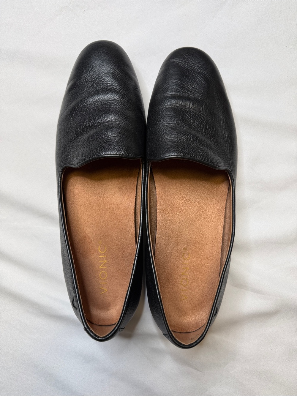 Vionic Women’s Black Leather Slip-On Loafers flats sz 9 casual - Picture 5 of 8